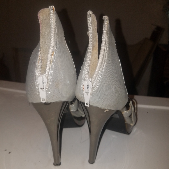 High heels - Picture 3 of 3